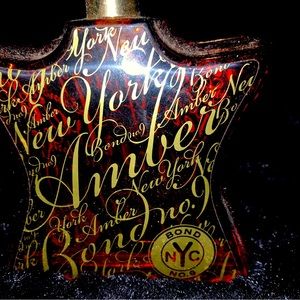 New York Bond No.9 Amber Eau De Parfum Spray 3.3 oz bottle